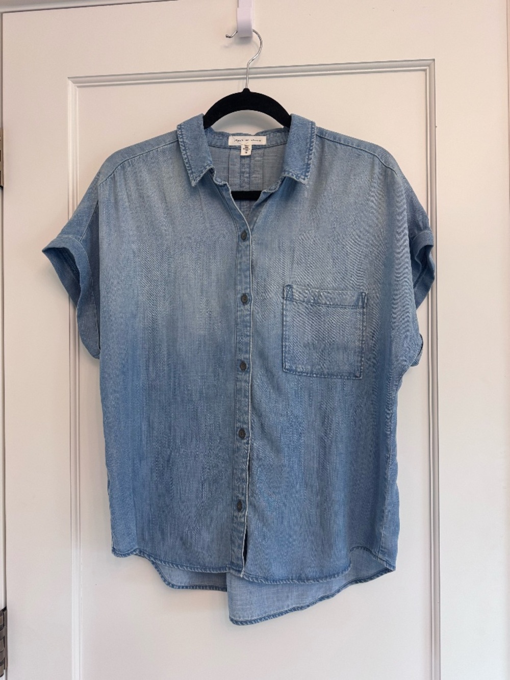Cloth & Stone Demin Short Sleeve Top